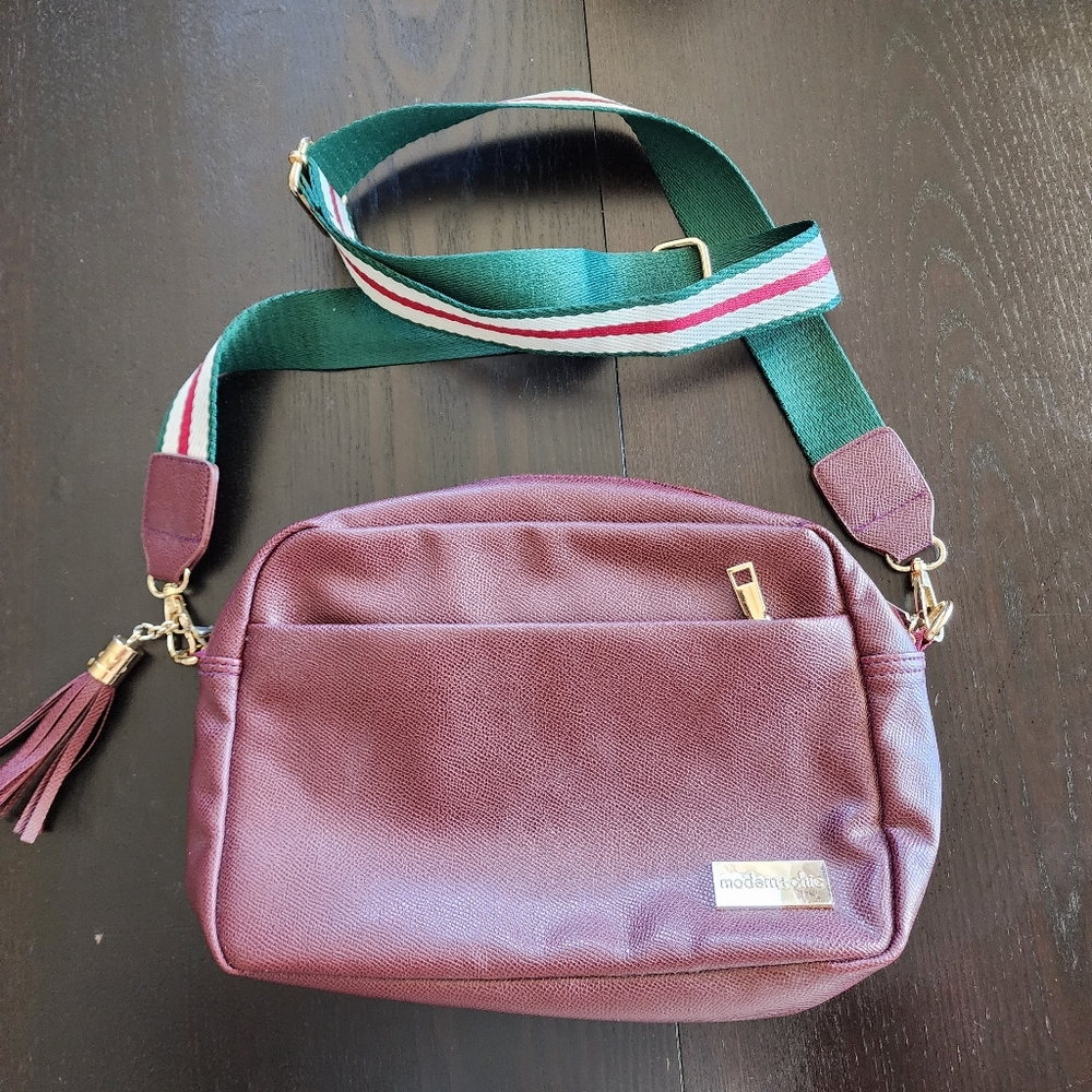 Modern & Chic Alice Crossbody Handbag Purse Purple Plum Gold Hardware Vegan